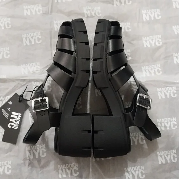 Madden NYC Chunky Platform Sandals Womens 7 Black Strappy Wedge Sandal - Picture 3 of 8